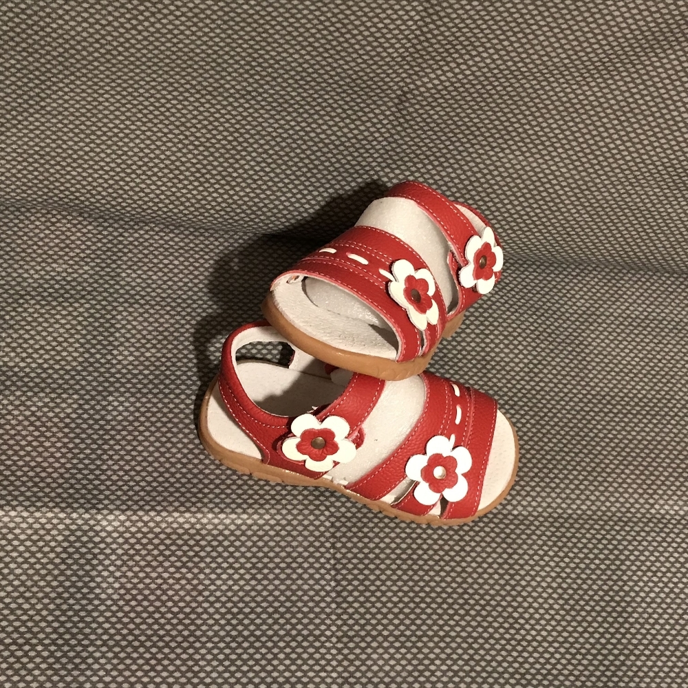 New Genuine Leather Sandals Size 5